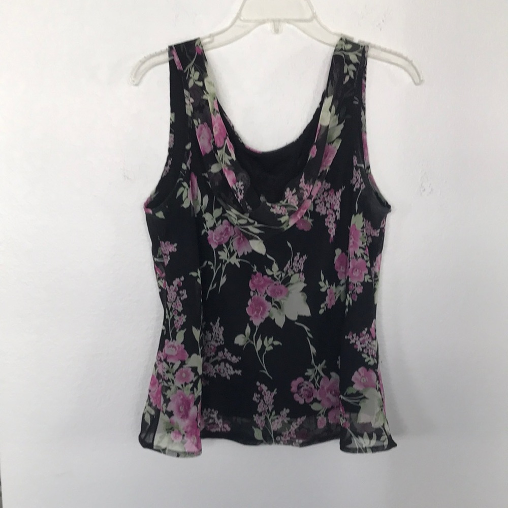 🌸COMPLETE OUTFIT FLORAL TOP AND SKIRT BY CONNECTED APPAREL GREAT CONDITION! NWT
